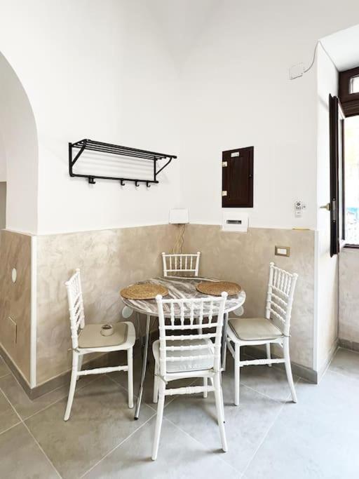 Apartment Casa Centro Storico Di Megas Naples